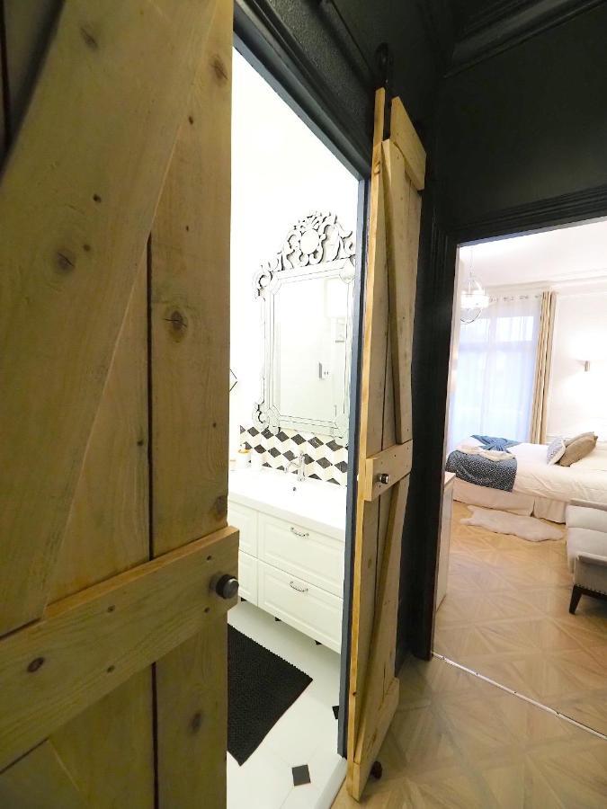 Le Palais Des Parcs - Chic - Centre - Face Au Parc Apartment Vichy